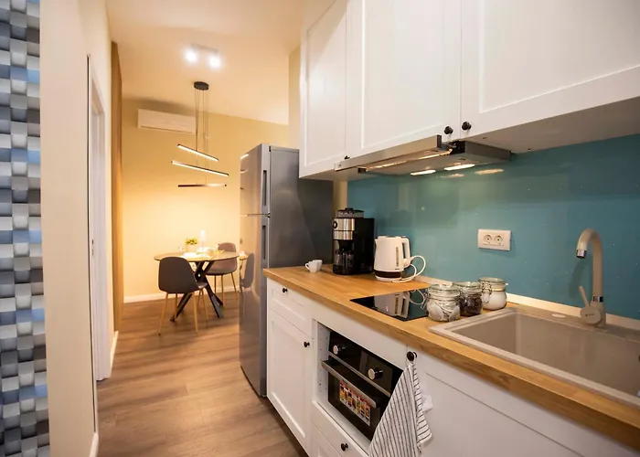 Luxe Suites Romana